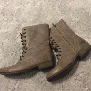 STEVE MADDEN TROOPA BOOTS